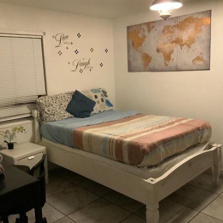 The Yellow Penthouse Llc Las Vegas Ngoại thất bức ảnh