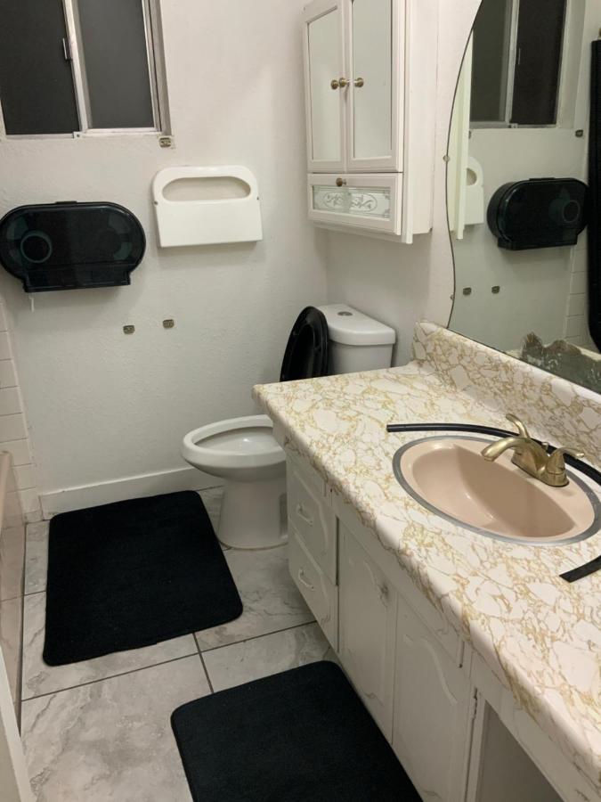 The Yellow Penthouse Llc Las Vegas Ngoại thất bức ảnh