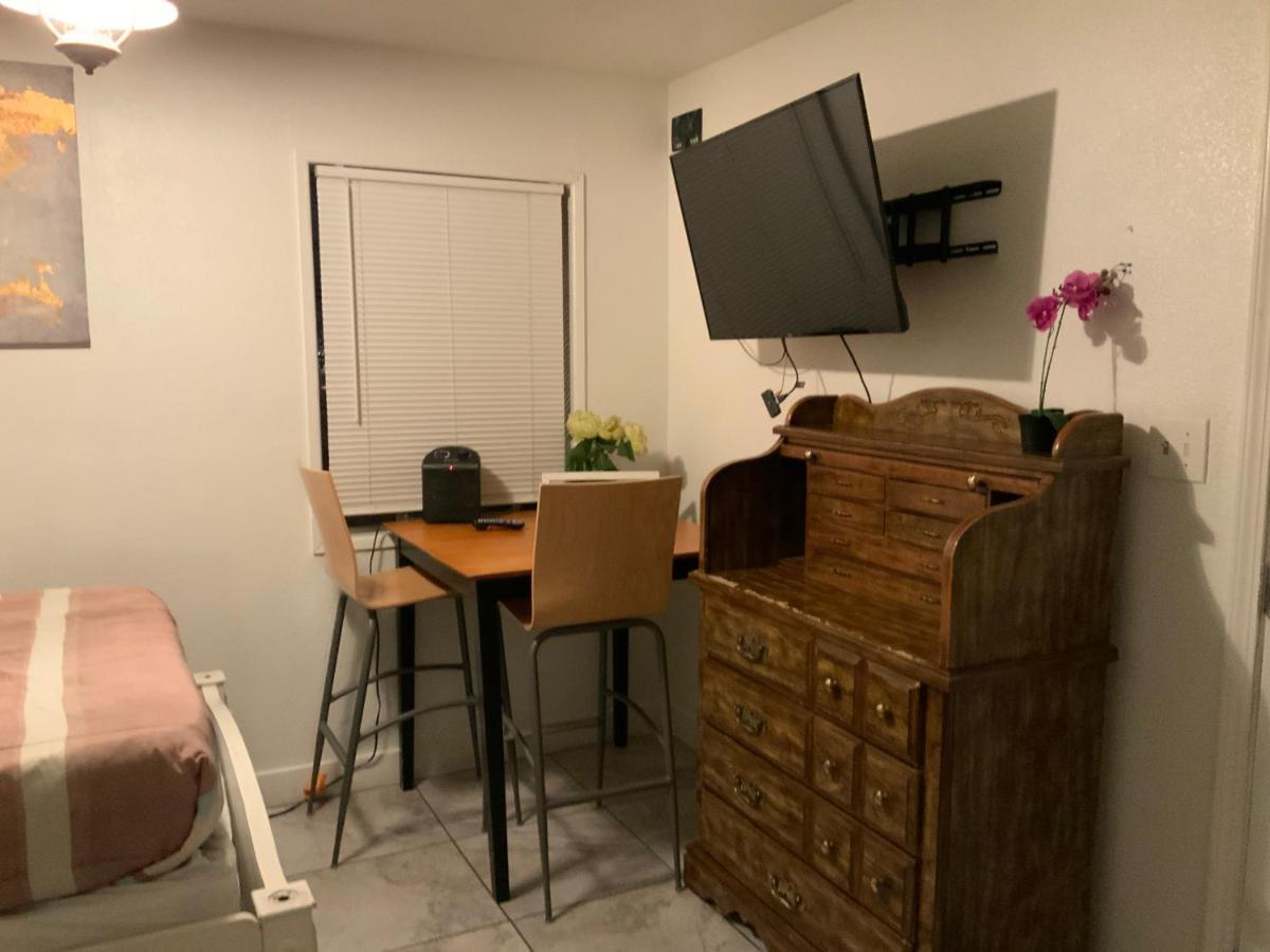 The Yellow Penthouse Llc Las Vegas Ngoại thất bức ảnh